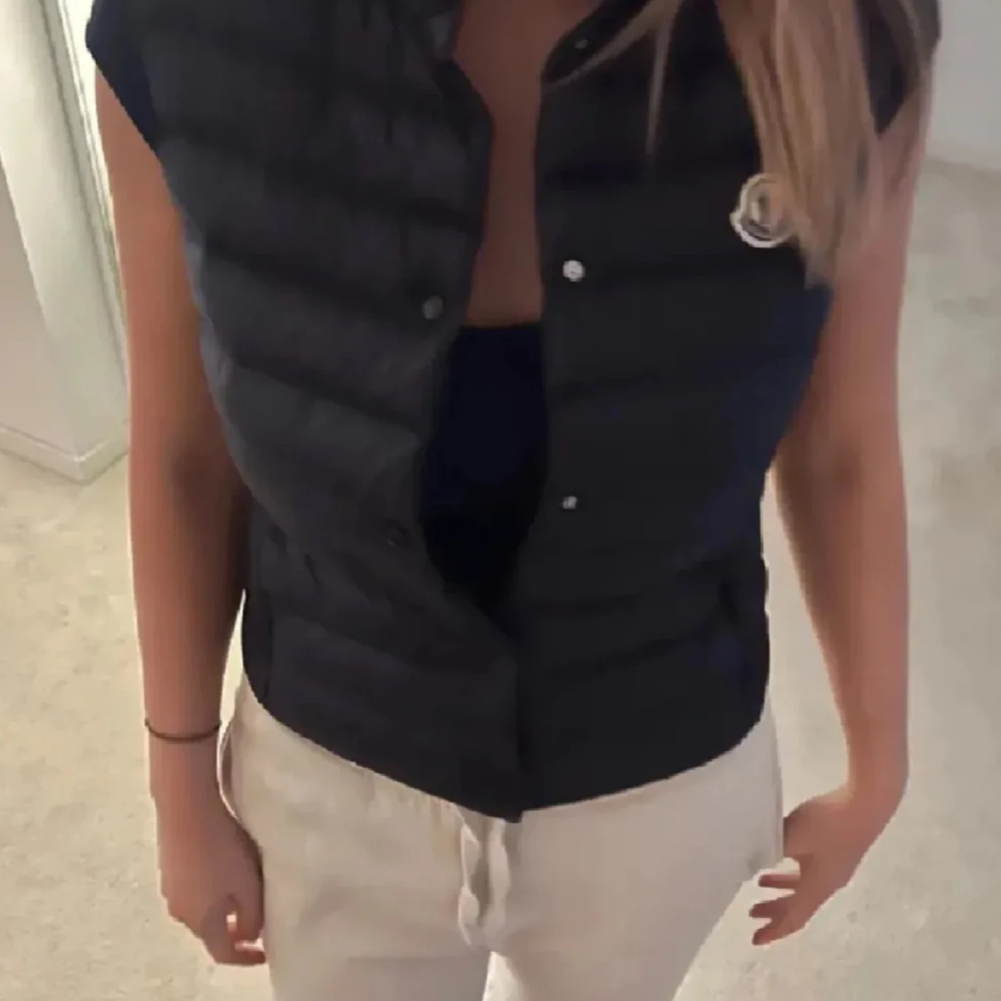 Mörkblå dunväst från Moncler - 92