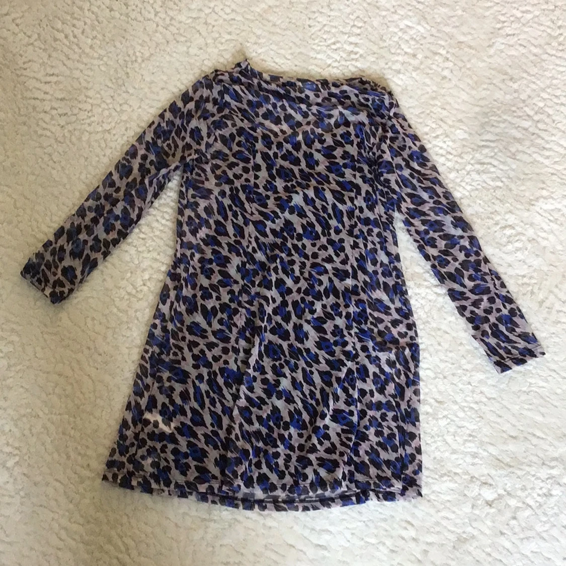 Leopardmönstrad, klänning med svart innerklänning. Lindex - 1