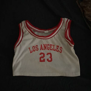 Top/linne - Linne i bra skick strl 11-12 år