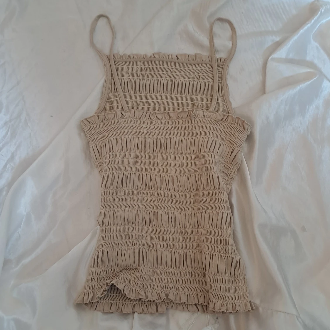 Beige smockad topp från H&M - 90