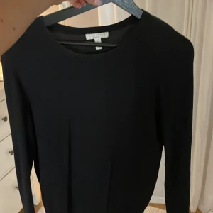 Stickad tröja  - Kommer tyvärr aldrig till användning! 