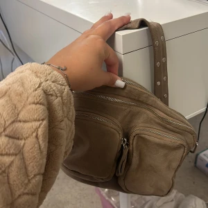 Väska  - Jätte fin väska från gina tricot💕