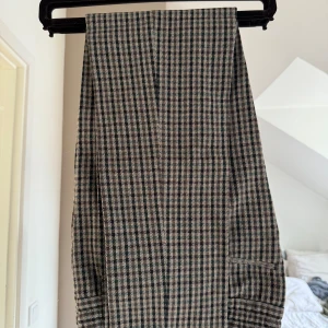 Acne Studios kostymbyxor  - Acne Studios kostymbyxor  • Storlek 46 • Cond 9/10 • Nypris 3900kr 