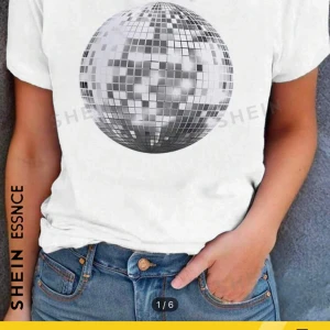 SHEIN tröja - SHEIN tröja  25kr aldrig använd  St, s men passar som xs oxo 