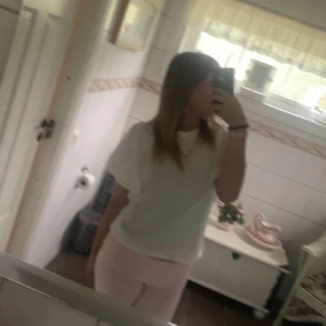 Sthlm stil rosa nedvikta mjukisar  - Dom är väldigt mjuka å bekväma. Lowrice Rosa Original pris är 300 men jag sänker till 200