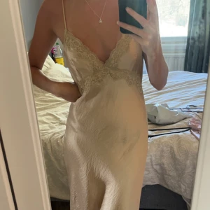 Klänning - Klänning från vero moda🤍