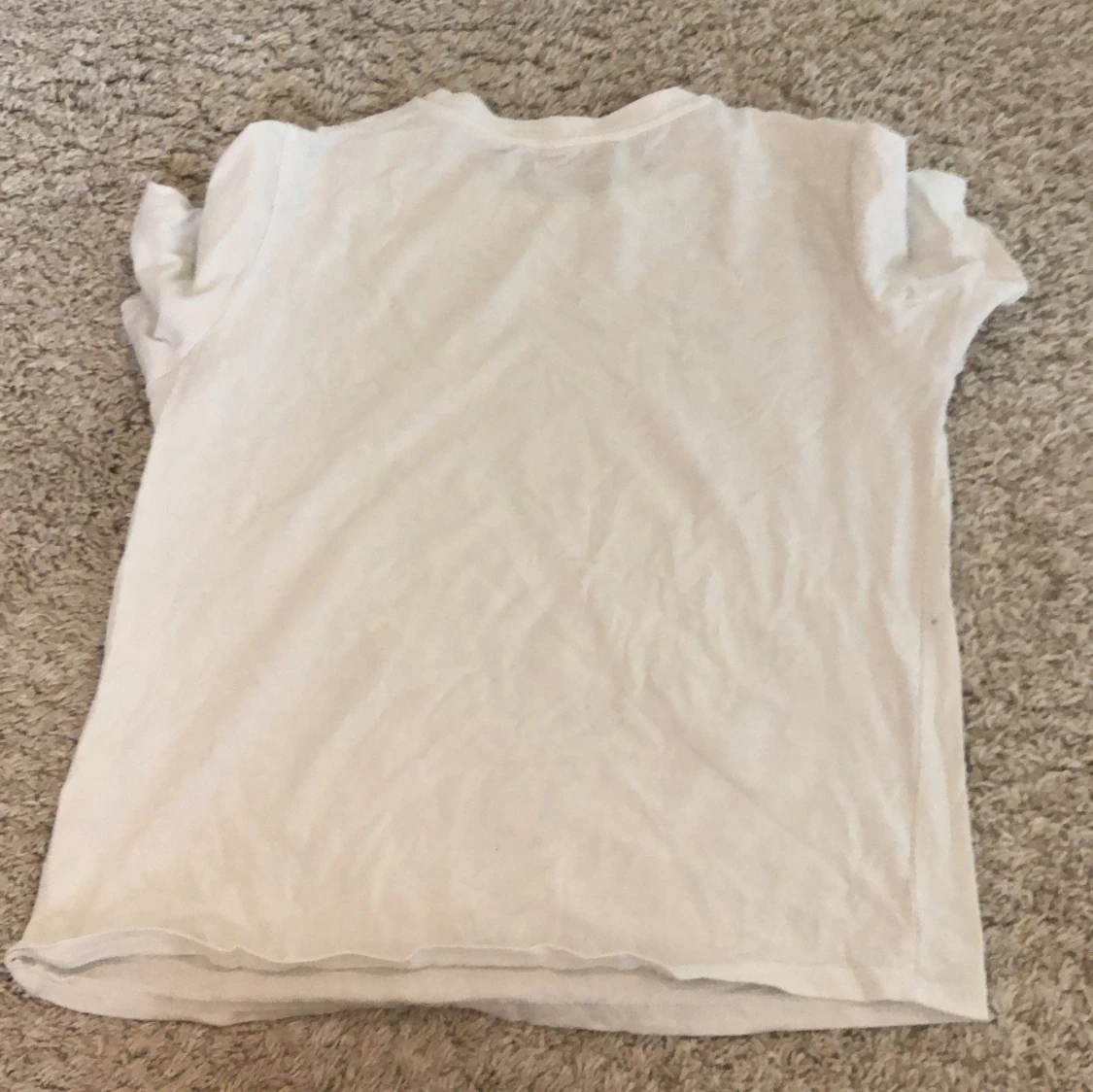 Vit t-shirt med avokadotryck från Shein - 90