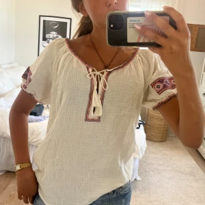 Blus!! - Sjukt cool blus men najs mönster!!😍❤️köpt i Köpenhamn❤️‍🔥