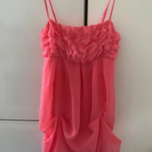 Gina Tricot - Klänning rosa från Gina Tricot 