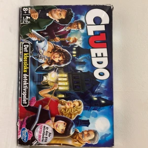 Leila  - Hej detta är cluedo det är roligt det är nytt spela med familjen och ha kull🇸🇪