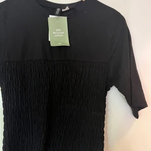 Hm tröja  - Den populära hm tröjan helt oanvänd 