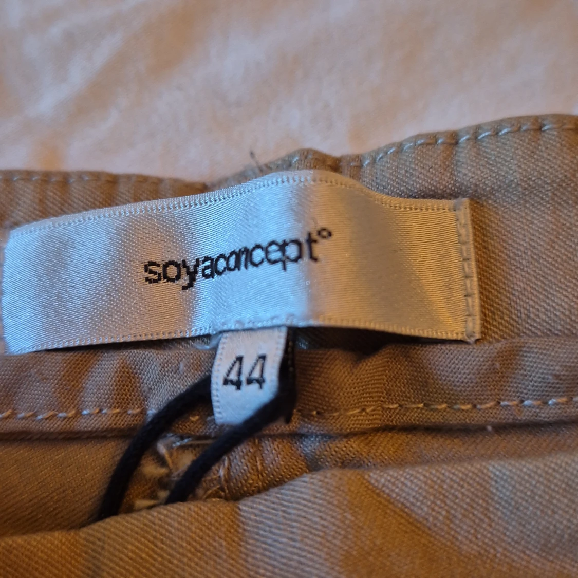 Beige byxor från Soyaconcept - 91