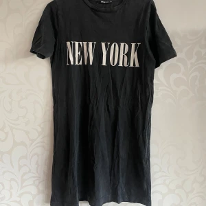 Nattlinne💕 - Ett mysigt nattlinne från Gina 💞Står xxs på lappen men är en s och den passar mig lika bra.