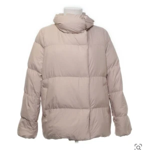 Dunjacka - Köpt på Sellpy, men använder inte längre Ljusrosa/beige 