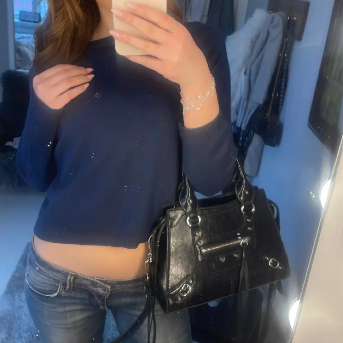 Mörkblå tröja - 90