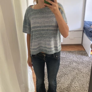 Stickad tröja - Stickad tröja