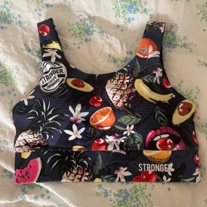 Sport-bh - Mönstrad oanvänd sport-bh🩷  Hel och ren🫶🏻