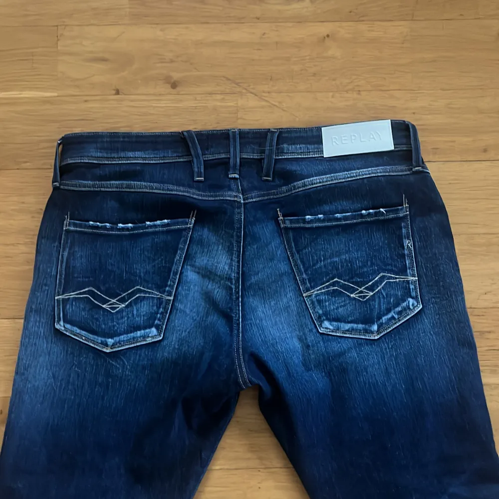 Replay jeans som är i mycket bra skick och användas max tre gånger . Jeans & Byxor.