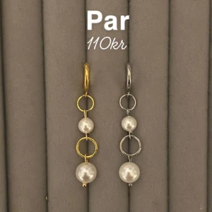 Örhängen  - Frakt 18kr ❤️