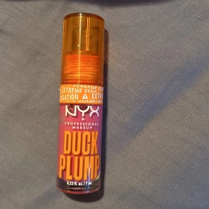NYX Duck Plump läppglans - Säljer ett NYX Duck Plump läppglans. Det mesta kvar. 
