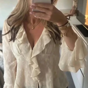 Zara blus  - Jätte fin💕