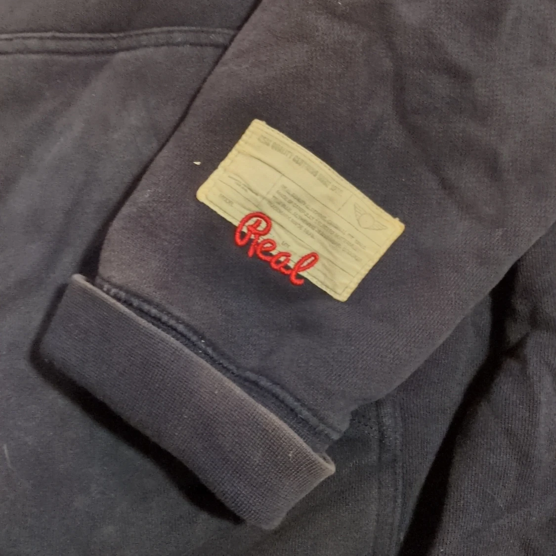 Mörkblå hoodie från Crocker - 90