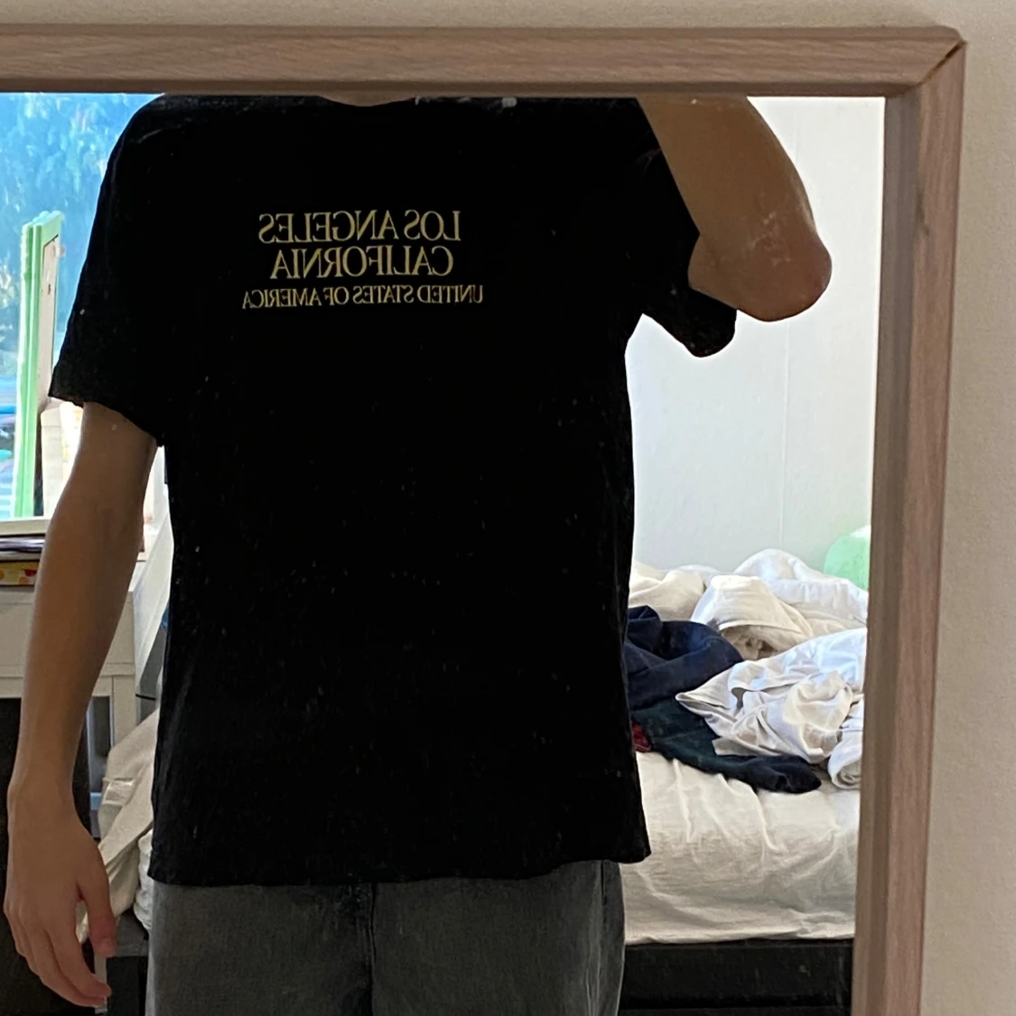 Svart t-shirt med Los Angeles-tryck - 91