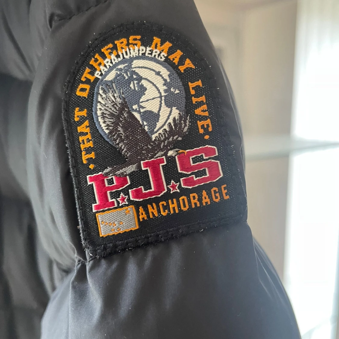 Svart dunjacka från Parajumpers - 91