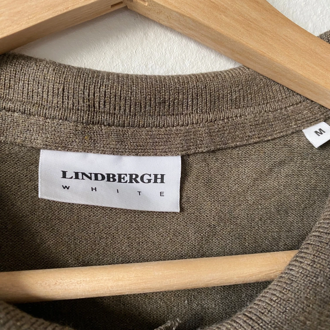 Brun pikétröja från Lindbergh - 91