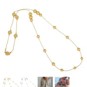 BERRY ICONIC HALSBAND från IOAKU - Helt slutsålt! Snyggt guldhalsband med små och stora kulor som ger en elegant touch till vilken outfit som helst. Perfekt för både vardag och fest. Halsbandet är långt och kan bäras i flera lager för en trendig look. Från IOAKU, helt slutsålt på hemsidan, har använts 1 gång sä iprincip som helt ny utan repor eller liknande