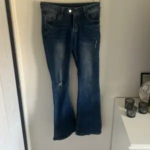 Ett par jeans som jag väljer att sälja för att dem inte passar mig. 