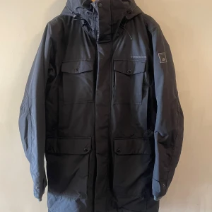 Parkas från Didriksson  - Vinterfodrad parkas från Didriksson i nyskick 