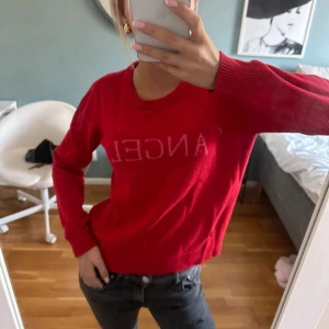 Stickad tröja  - Aldrig använd 