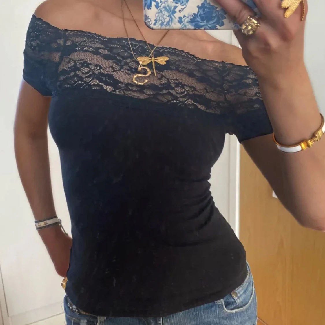 Off shoulder spets tröja