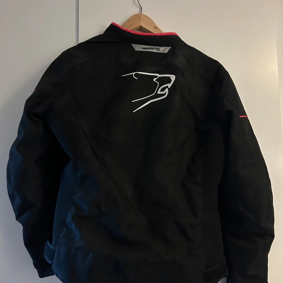 Svart motorcykeljacka från Bering - 90