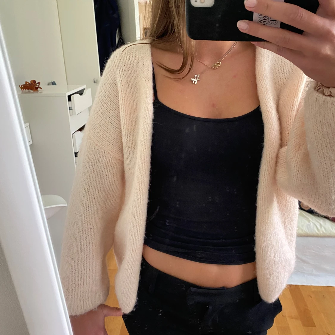 Rosa stickad kofta från Lindex