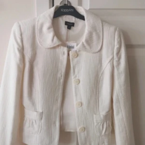 Lindex kavaj  - Storlek xs, super snygg! Funkar mer som en kofta/topp än en kavaj