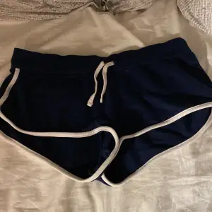 Blås shorts