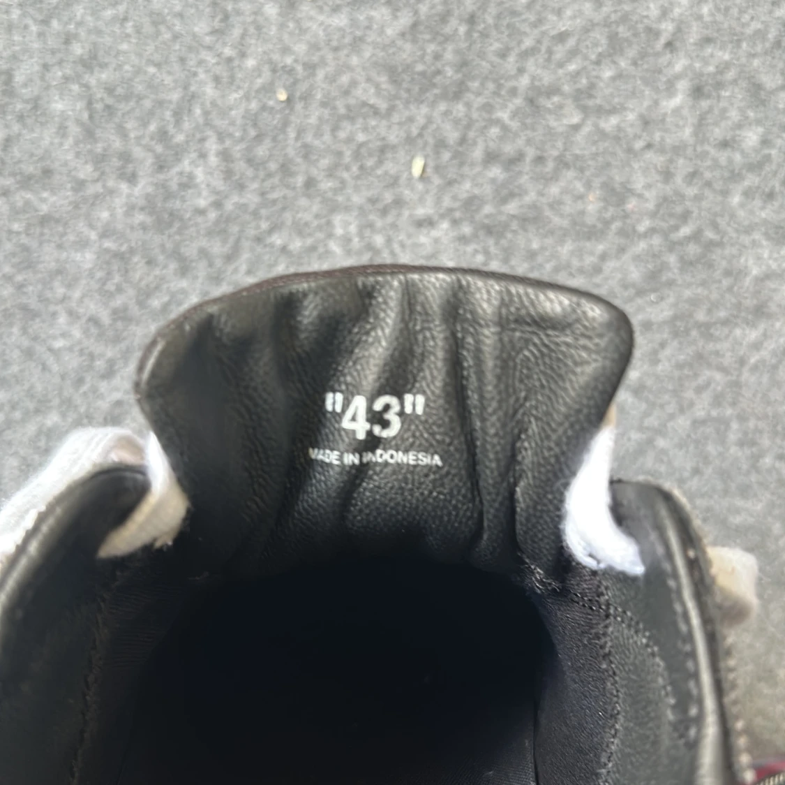 Svarta sneakers från Off-White - 91