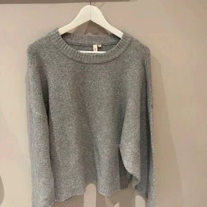 Nelly stickad oversized tröja - Otroligt fin och är så skön