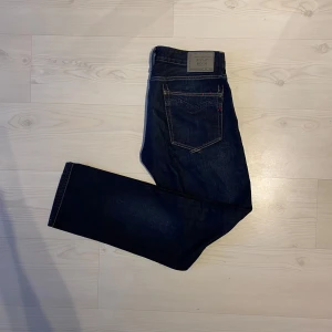 REPLAY JEANS - Replay jeans i slim/straight modellen willbill | Storlek: 31/32 - Skicket är bra - Mitt pris: 329- Nypris: Ca 1600   Hör gärna av dig om du har några frågor.//AU_Archive