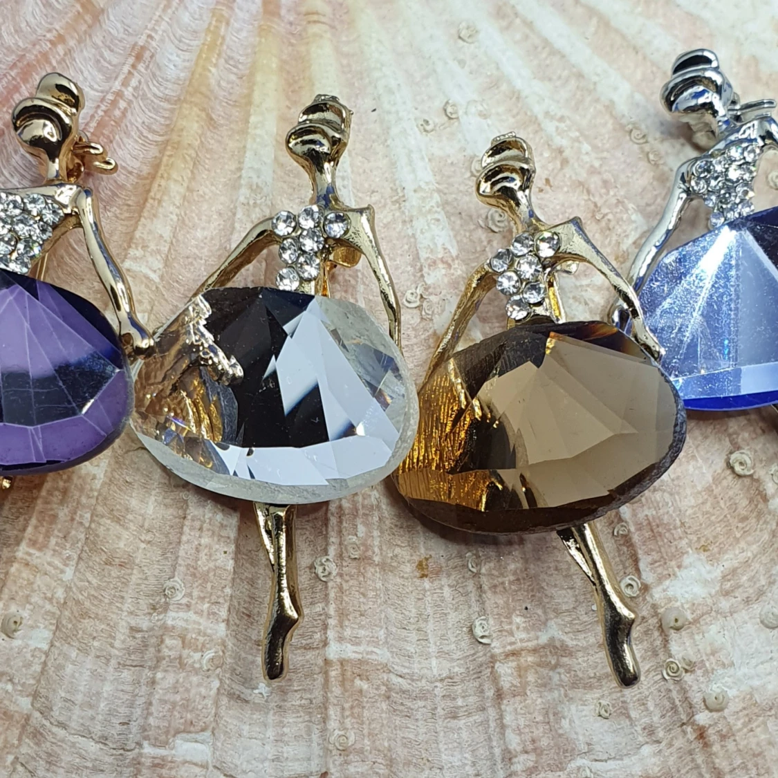 Brosch - Ballerina med transparent kristall - 91