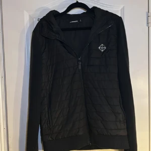 J.Lindeberg cardigan - Bra skick  storlek S  Skriv för frågor