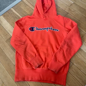 Luvtröja  - Mycket fint skick storlek är s