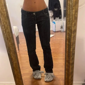 MADONNA jeans  - Jätte fina jeans från märket Madonna is storlek 28, skriv privat om frågor💕