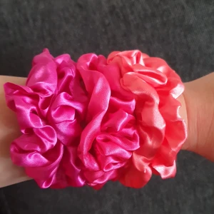 6st scrunchie, Ny Oanvända  - 6st scrunchie, Ny Oanvända 