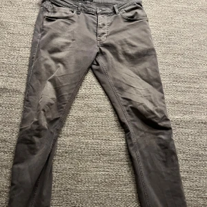Slim jeans  - Tja! Säljer dess riktigt snygga neuw jeans. Bra skick och riktigt bra passform😊