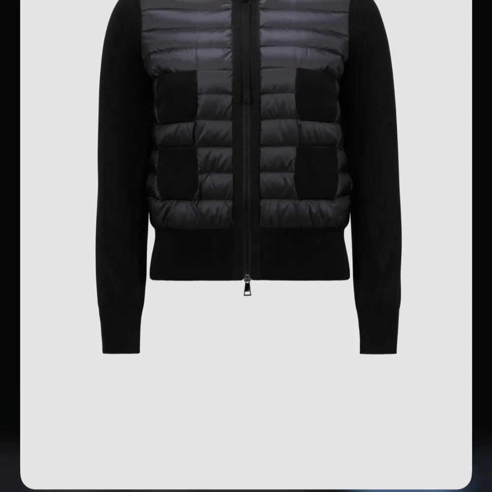 Hejj letar efter intresse på min moncler cardigan, använder inte den alls har bara testat en gång. Inga fel med den och som ny. Jackor.