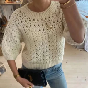 Stickad topp - Säljer min stickade topp trån zara