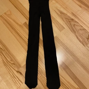 Strumpbyxor barn 122 - Fint skick! 